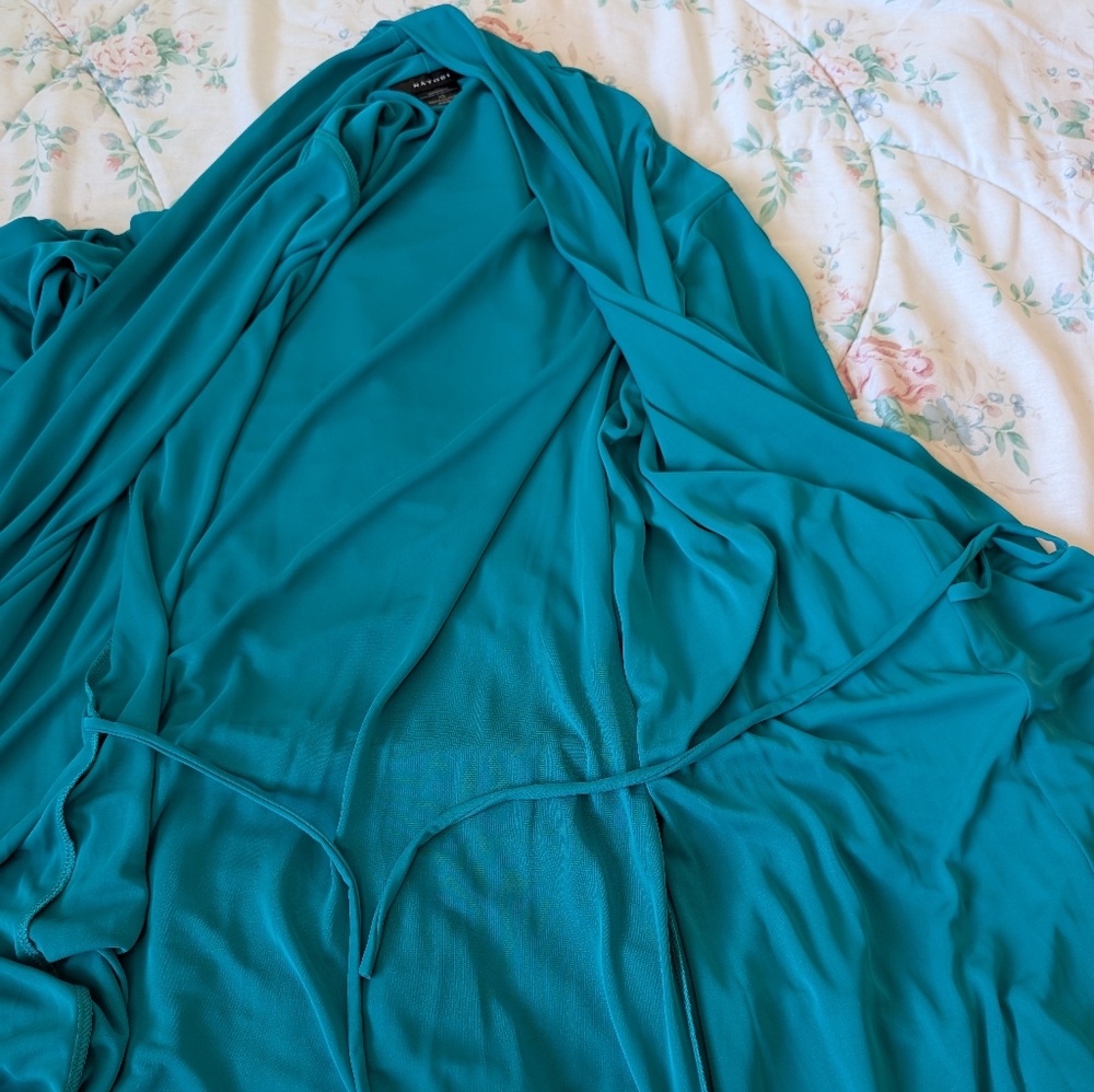 Natori Short Robe - Picture 4 of 12